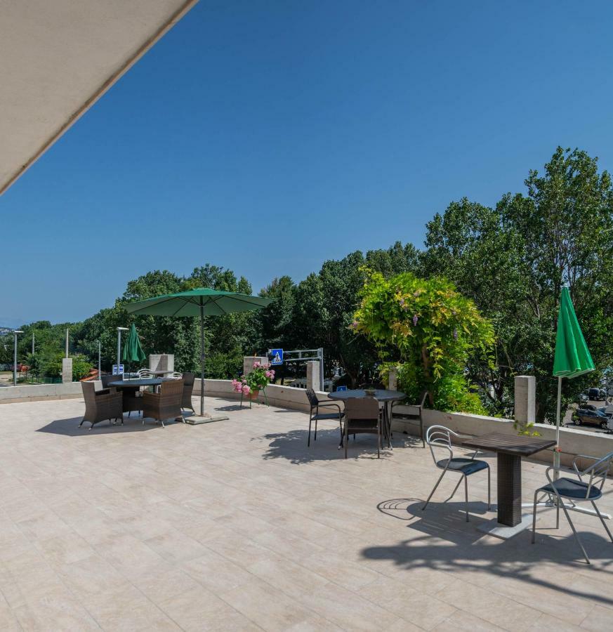 Apartmani Cosic Duće Екстериор снимка